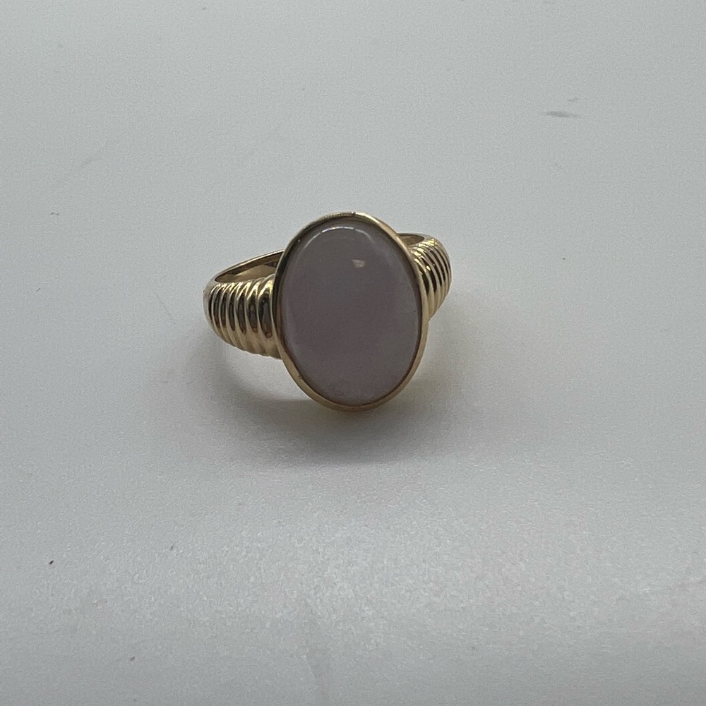 14 karat lavender Jade ring - Picture 2 of 9